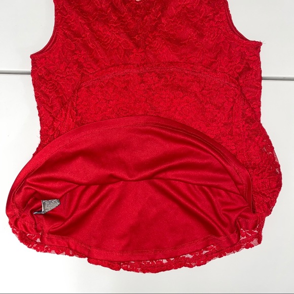 SUZY SHIER DEEP RED SLEEVELESS WITH SHEER V NECK - Picture 4 of 5